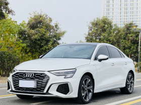 奥迪A3 2024款 A3L Limousine 35 TFSI 时尚运动型