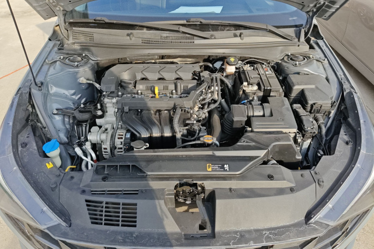 现代 伊兰特 2021款 1.5L CVT LUX尊贵版局部细节24