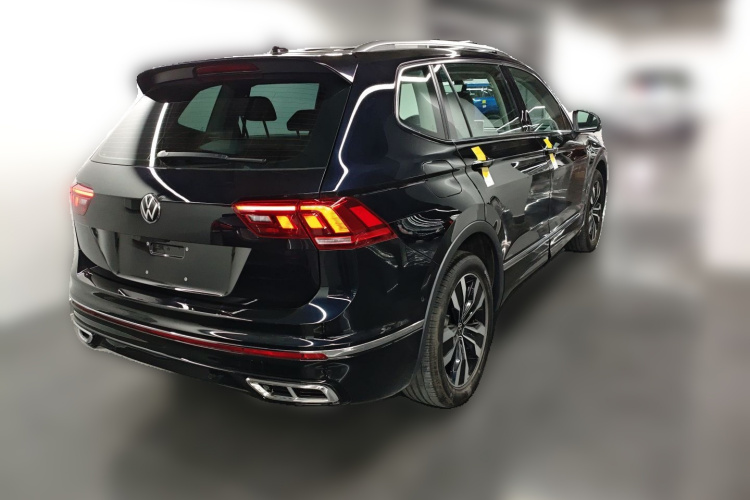 大众 途观L 2024款 出众款 330TSI 自动两驱R-Line龙耀版车身外观7