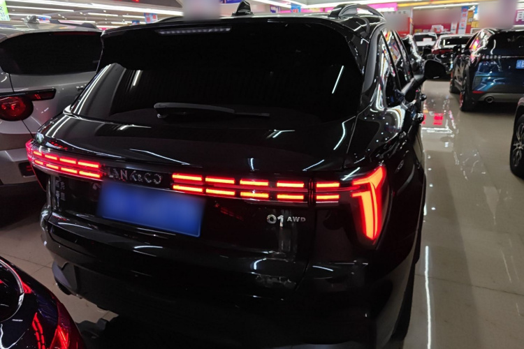 领克01 2023款 2.0TD 四驱暗夜版车身外观6004