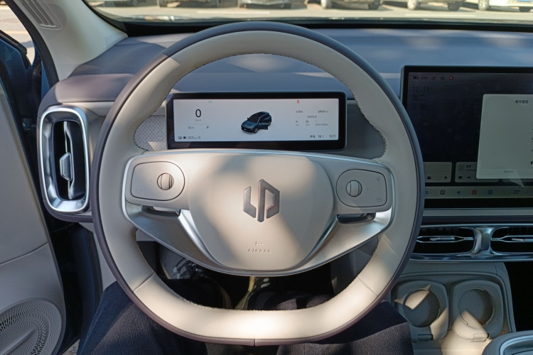 零跑汽车 零跑B10 2025款 510激光雷达版中控内饰13