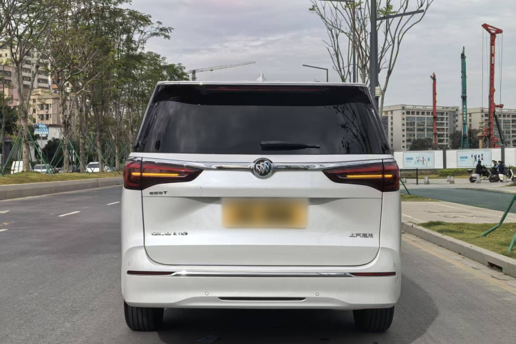别克GL8 2023款 ES陆尊 尊享型和悦版车身外观6003
