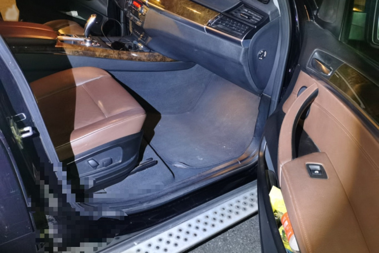 宝马X5(进口) 2011款 xDrive35i 领先型局部细节9005