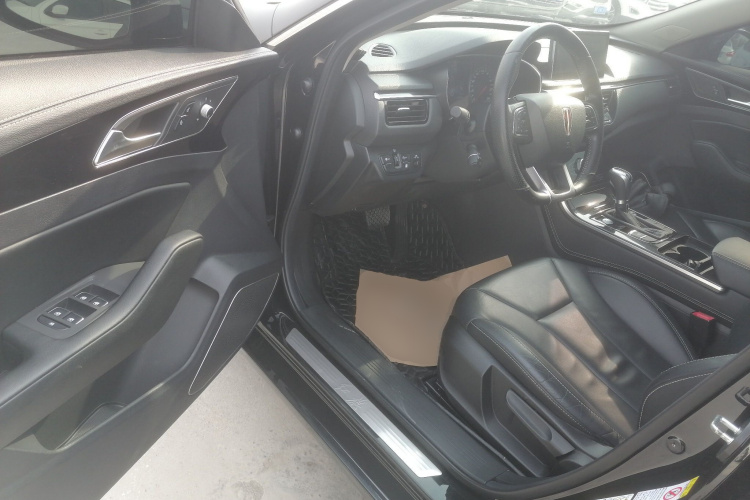 红旗H5 2019款 30TD 灵动版中控内饰20