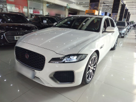 捷豹XFL 2024款 2.0T P250 两驱尊享豪华版