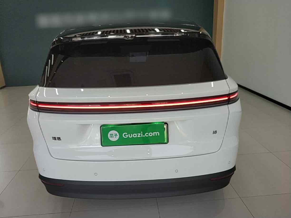 理想汽车 理想i8 2025款 标准版(3)