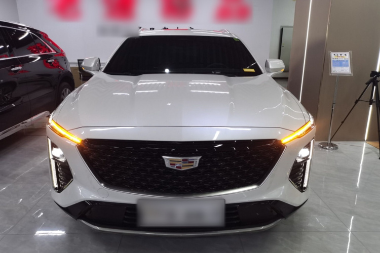 凯迪拉克GT4 2023款 25T 豪华型车身外观2