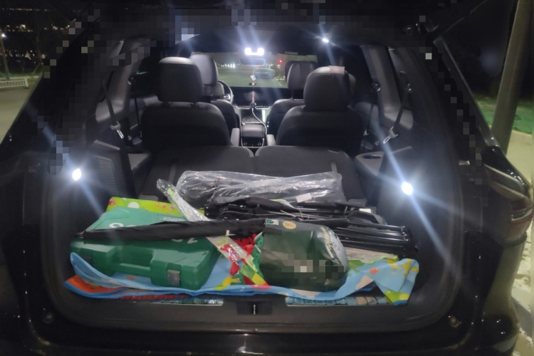 理想汽车 理想ONE 2021款 增程6座版中控内饰23