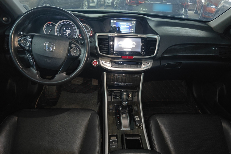 本田 雅阁 2014款 2.4L EXN 豪华导航版中控内饰12