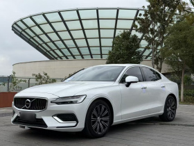 沃尔沃S60 2020款 T4 智远豪华版