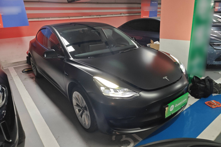 特斯拉 Model 3 2022款 后轮驱动版车身外观3