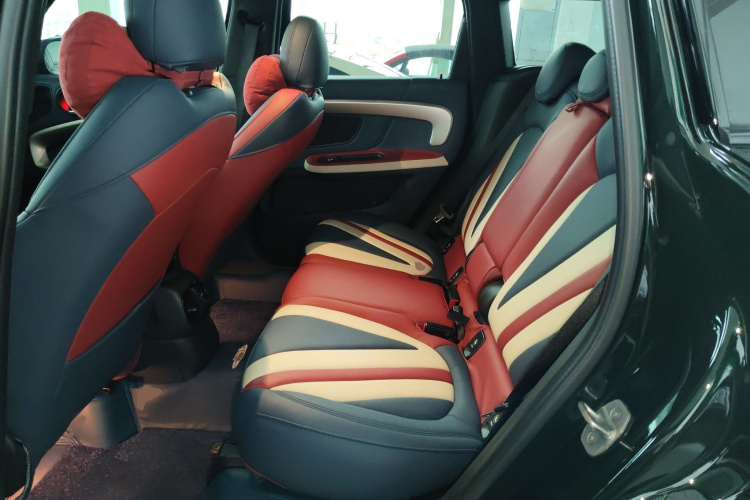 MINI JCW COUNTRYMAN 2021款 2.0T JOHN COOPER WORKS ALL-IN中控内饰21