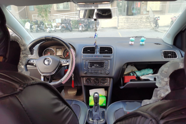 大众 Polo 2016款 1.6L 自动舒适型中控内饰7002