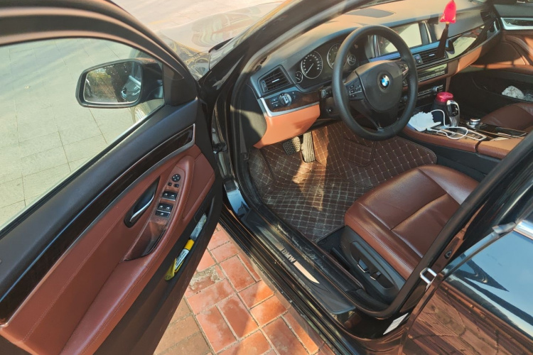 宝马5系 2014款 525Li 领先型中控内饰7003