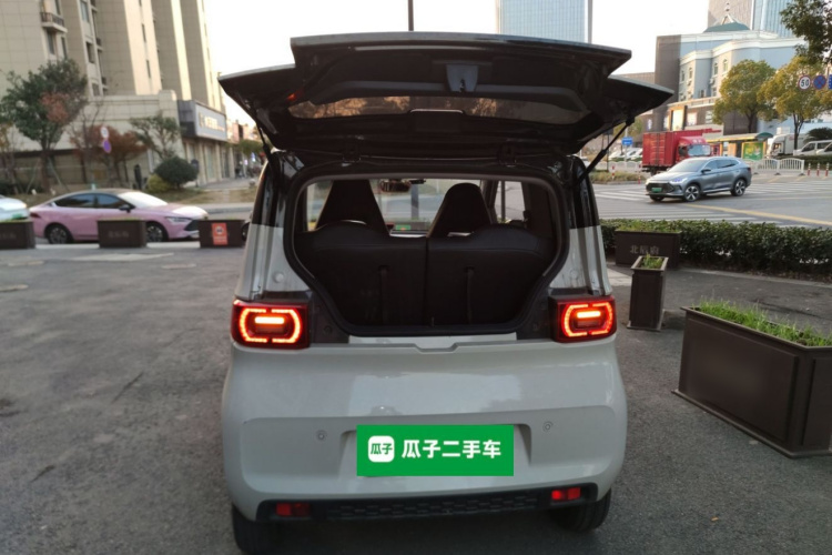 五菱汽车 宏光MINIEV 2022款 马卡龙臻享款 磷酸铁锂机舱底盘23