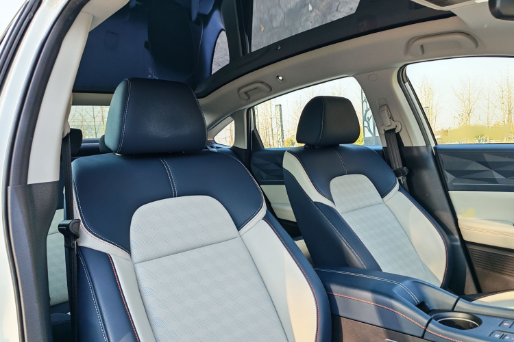 灵悉L 2025款 头号玩家版+超级加倍选装包中控内饰7007