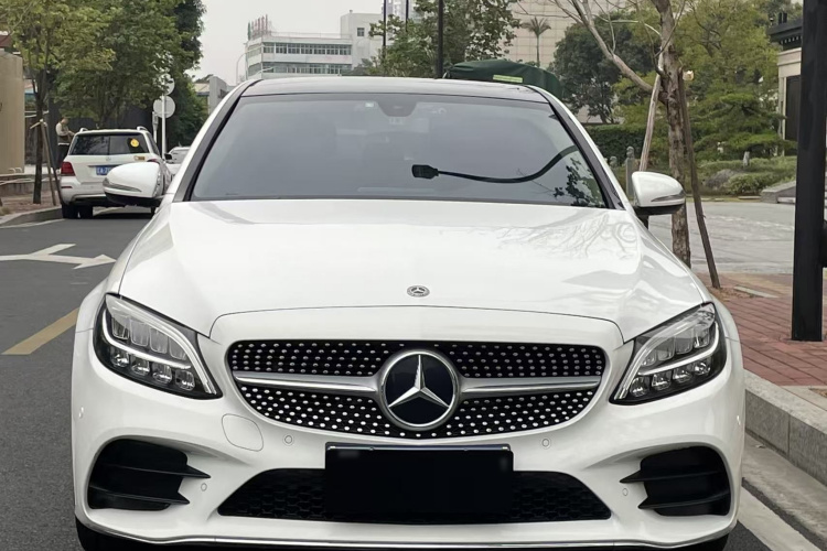 奔驰C级 2019款 C 260 L 运动版车身外观6004