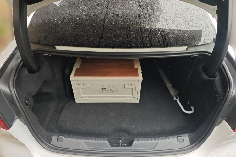 捷豹XEL 2020款 2.0T 200PS R-DYNAMIC 青春运动版中控内饰23