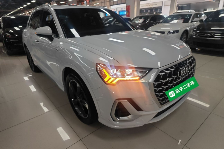 奥迪Q3 2024款 35 TFSI 时尚动感型车身外观3