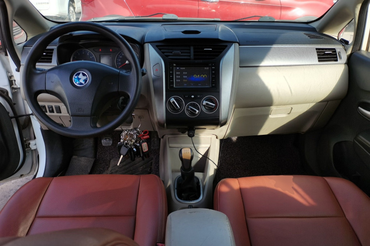 启辰R50 2015款 1.6L 手动时尚版中控内饰12