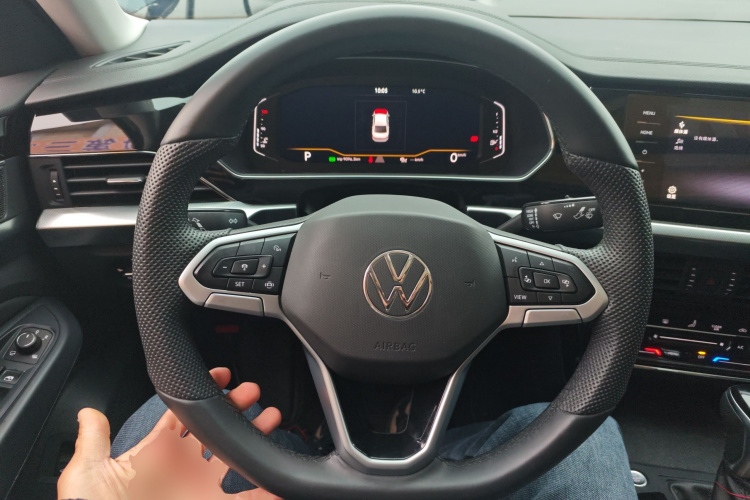 大众 帕萨特 2025款 出众款 380TSI 星空龙腾版中控内饰13