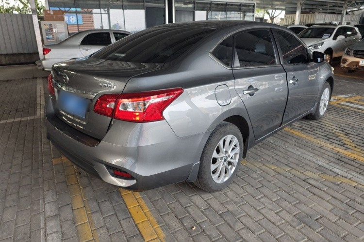 日产 轩逸 2022款 经典 1.6XE CVT舒适版车身外观7