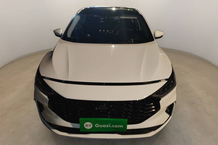 福特 福克斯 2022款 两厢 EcoBoost 180 自动竞速版车身外观2