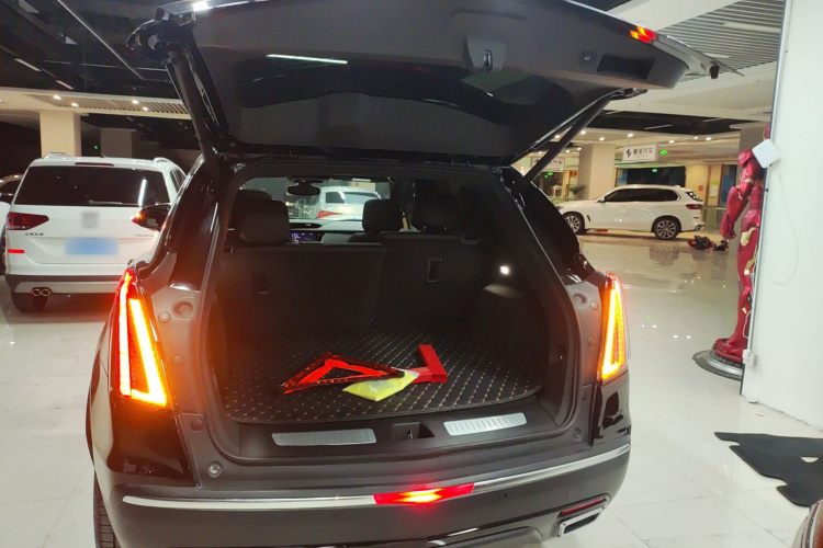 凯迪拉克XT5 2022款 2.0T 四驱尊贵型局部细节23