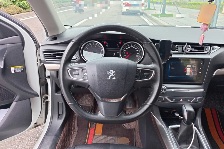 标致408 2018款 350THP 自动豪华版中控内饰13