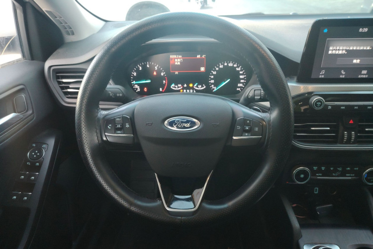 福特 福克斯 2020款 三厢 EcoBoost 180 自动锋潮型中控内饰13