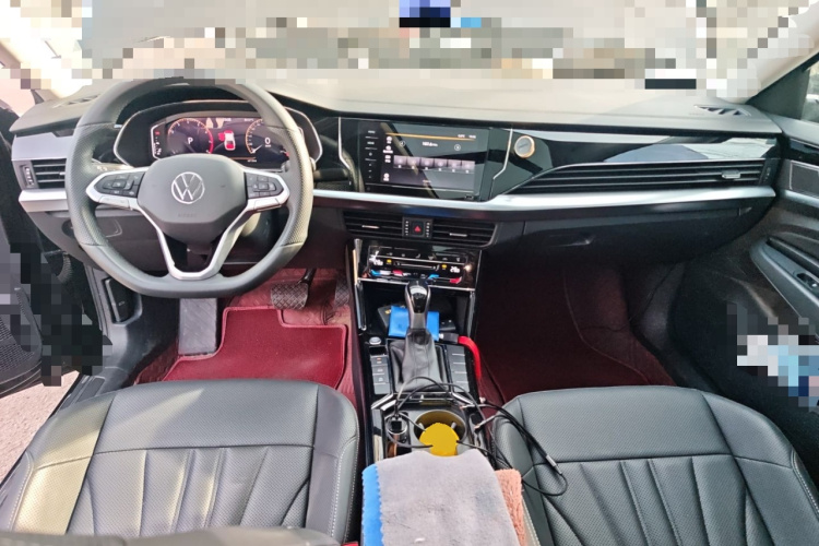 大众 帕萨特 2025款 出众款 380TSI 星空龙腾版中控内饰12