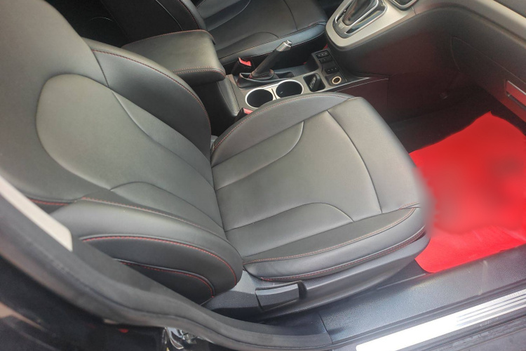 哈弗H6 2017款 红标 运动版 1.5T 自动两驱豪华型局部细节41