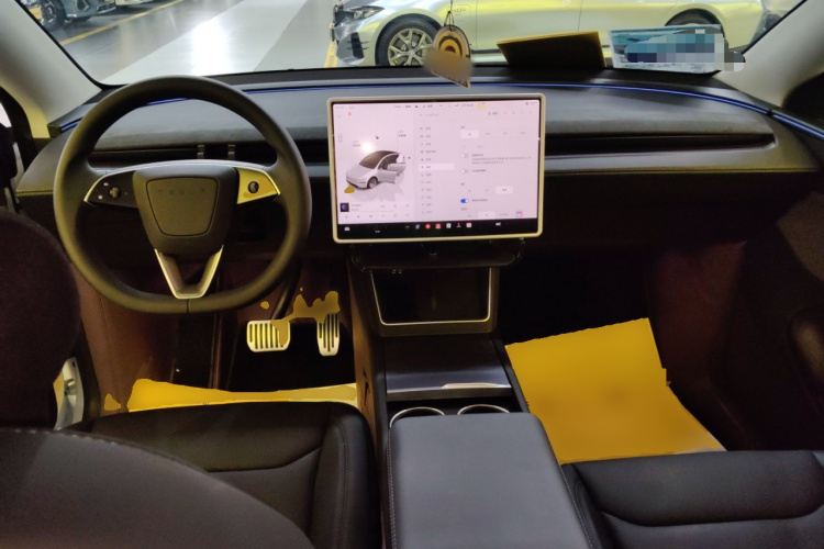 特斯拉 Model Y 2025款 后轮驱动 首发版中控内饰12