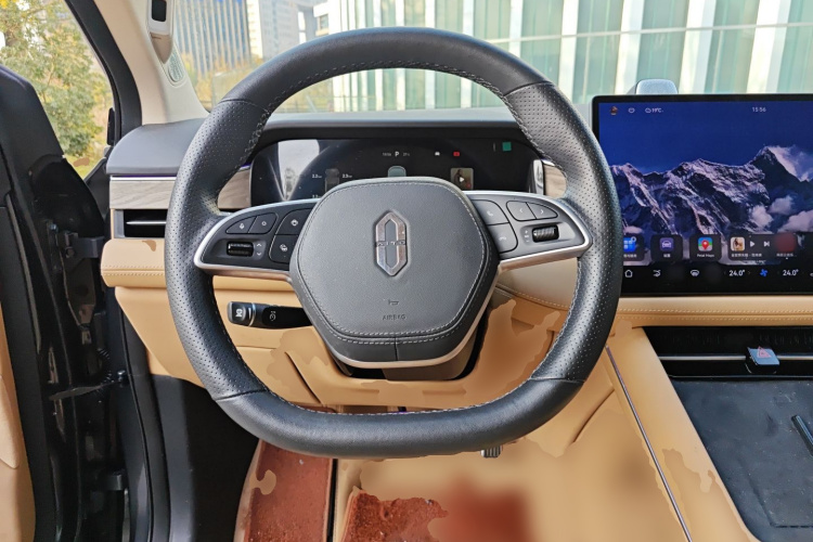 鸿蒙智行 问界M7 2022款 1.5T 后驱舒适版中控内饰13