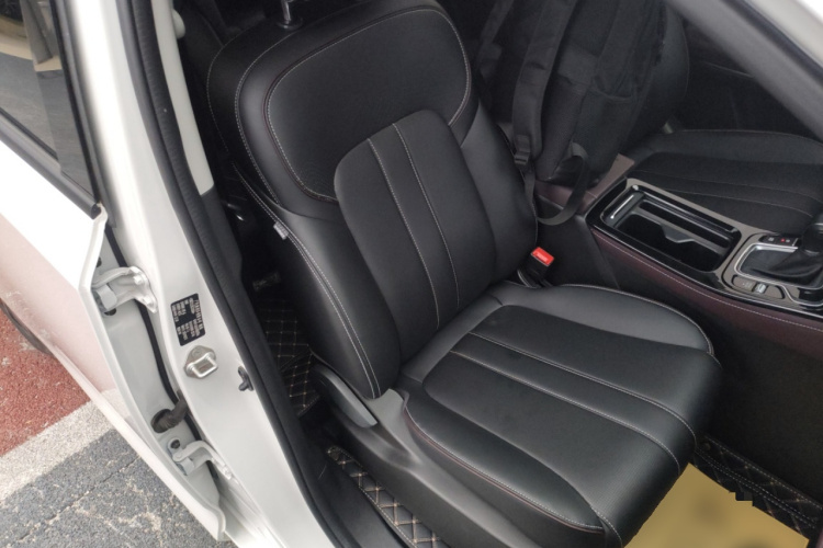 广汽传祺 传祺M6 2023款 PRO 270T DCT豪华版局部细节41