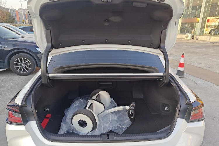 雷克萨斯ES 2025款 200 臻享版机舱底盘23