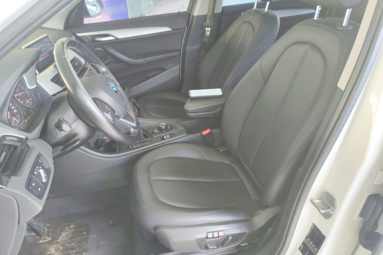 宝马X1 2016款 sDrive18Li 尊享型中控内饰19