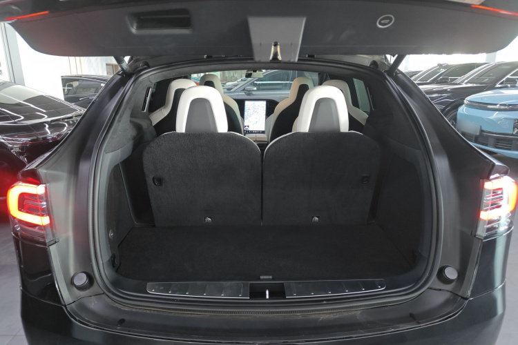 特斯拉 Model X 2019款 Performance 高性能版机舱底盘23