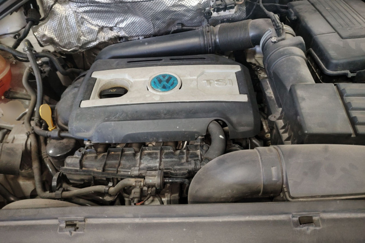 大众 途观 2017款 300TSI 自动两驱丝绸之路风尚版机舱底盘24