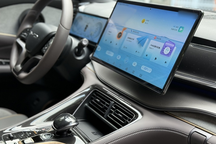 比亚迪 护卫舰07 2023款 DM-i 205KM 旗舰型中控内饰7002