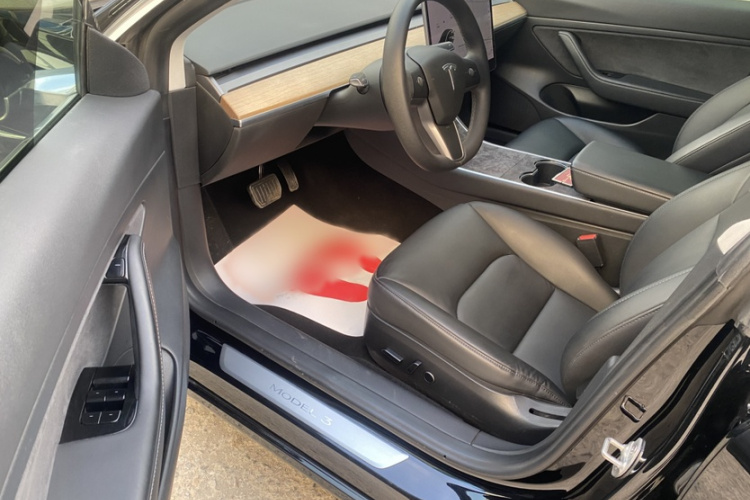 特斯拉 Model 3 2020款 标准续航后驱升级版中控内饰7002