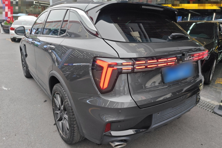 领克01 2023款 2.0TD 两驱型Pro车身外观4