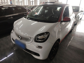 smart forfour 2018款 0.9T 66千瓦先锋版