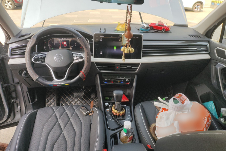 大众 途观L 2022款 330TSI 自动两驱智享版中控内饰12