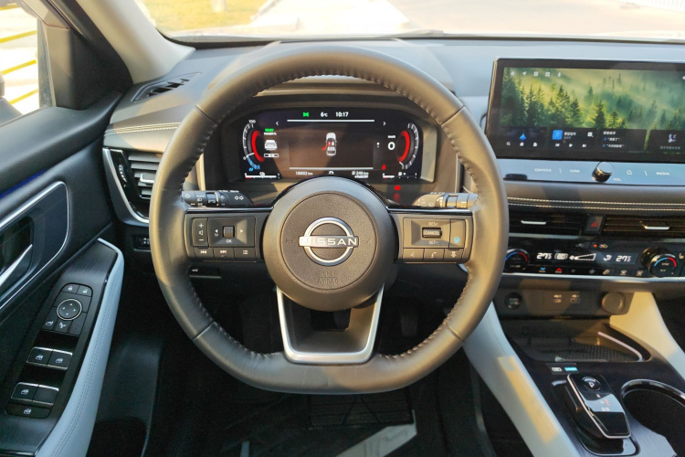 日产 奇骏 2023款 e-POWER 超混双电机四驱至尊版局部细节13