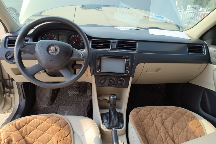 斯柯达 昕锐 2013款 1.6L 自动智选型局部细节16