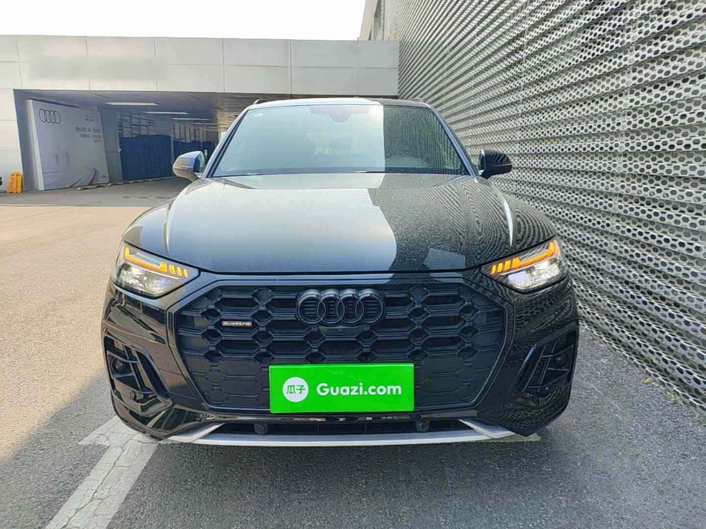 奥迪Q5L 2025款 45周年典藏版 45 TFSI 臻选动感型(1)