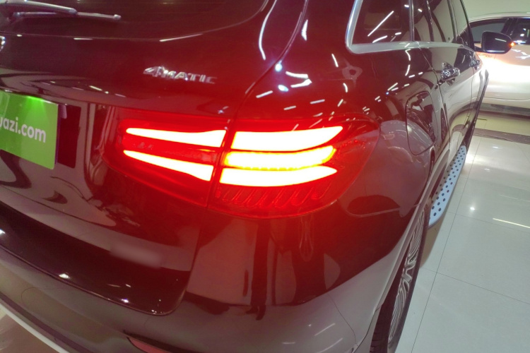 奔驰GLC 2017款 GLC 200 4MATIC车身外观9