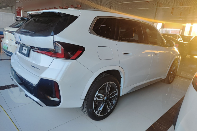 宝马X1 2023款 sDrive25Li M运动套装车身外观7