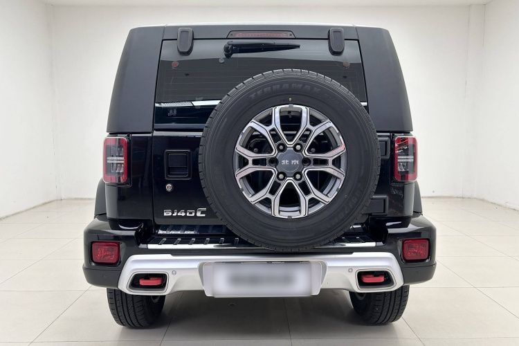 北京BJ40 2020款 2.0T 自动四驱城市猎人版侠客型车身外观6005